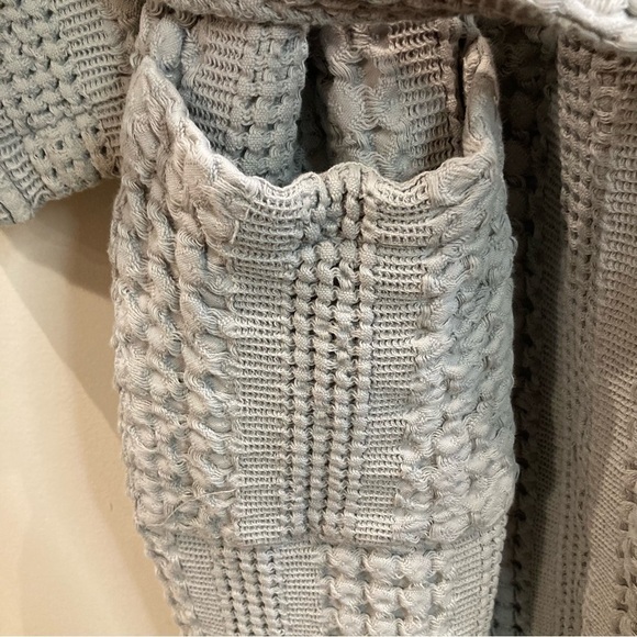 BOUTIQUE THE BAY Sz  L-XL Deep Ornate Waffle Light Grey Pockets Belted Robe - Picture 2 of 8